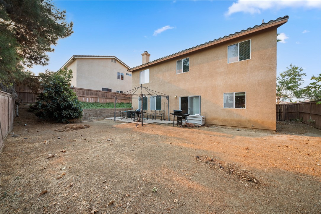 Detail Gallery Image 14 of 16 For 29229 Derby Dr, Murrieta,  CA 92563 - 4 Beds | 2/1 Baths