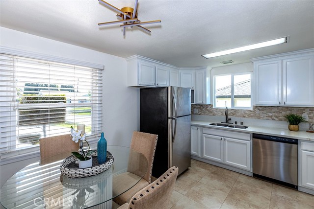 14309 La Mesa Drive, La Mirada CA: https://media.crmls.org/medias/5e6e3309-d820-44af-9631-a66fc6599b40.jpg