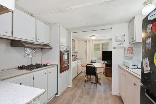 Detail Gallery Image 7 of 14 For 3040 Lakeview, Nice,  CA 95464 - 2 Beds | 1 Baths