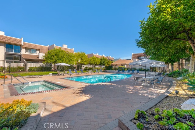 Detail Gallery Image 28 of 36 For 6226 Nita Ave, Woodland Hills,  CA 91367 - 2 Beds | 2/1 Baths