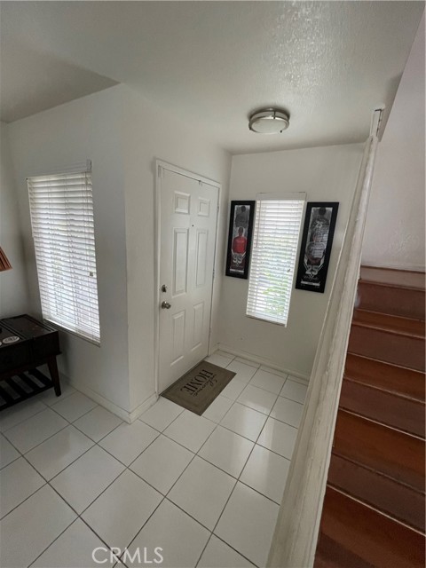 Detail Gallery Image 5 of 21 For 128 Pinetree Dr, Perris,  CA 92571 - 4 Beds | 2/1 Baths