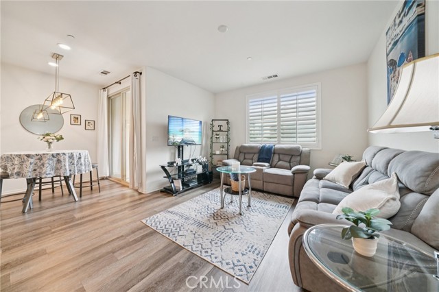 Detail Gallery Image 3 of 27 For 3160 E Yountville Dr #10,  Ontario,  CA 91761 - 2 Beds | 2 Baths
