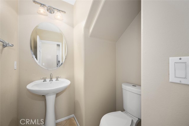 Detail Gallery Image 10 of 29 For 3358 via Trentino, Costa Mesa,  CA 92626 - 3 Beds | 2/1 Baths