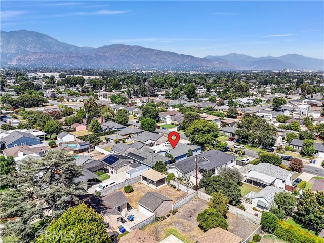 2451 Graydon Avenue, Monrovia CA: https://media.crmls.org/medias/5e6f9fd5-3258-4d14-a2b0-e14425471bca.jpg
