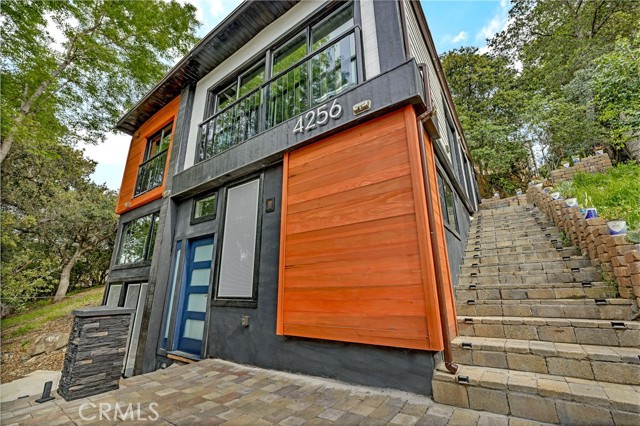 Detail Gallery Image 5 of 55 For 4256 Rosario Rd, Woodland Hills,  CA 91364 - 4 Beds | 2 Baths