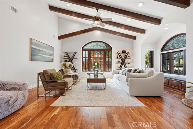 Detail Gallery Image 5 of 72 For 3939 W Robinwood, Visalia,  CA 93291 - 5 Beds | 4/1 Baths