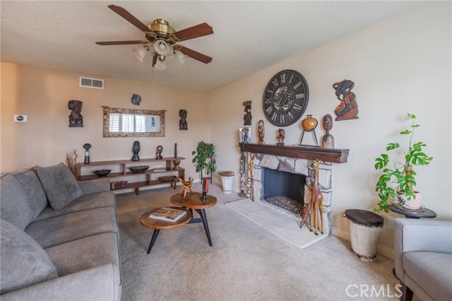 Detail Gallery Image 13 of 45 For 2219 S Elderberry Ave, Ontario,  CA 91762 - 4 Beds | 2 Baths