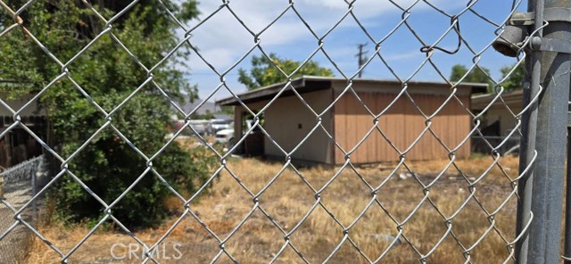 Detail Gallery Image 2 of 2 For 143 N Scovell Ave, San Jacinto,  CA 92583 - – Beds | – Baths
