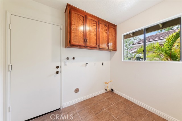 614 S Pathfinder Trail, Anaheim Hills CA: https://media.crmls.org/medias/5e70aa91-8178-4422-a3ad-ed7ea4e2c322.jpg