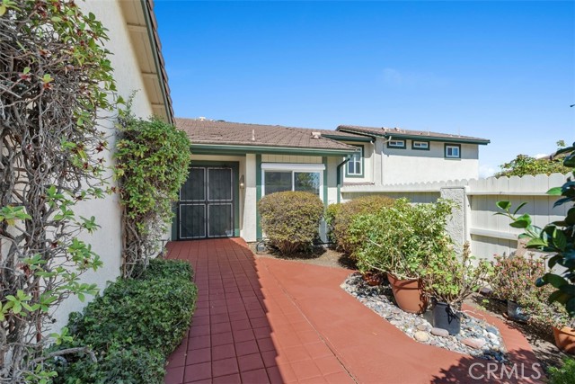 Detail Gallery Image 4 of 36 For 2672 Condor Cir, Corona,  CA 92882 - 4 Beds | 2 Baths