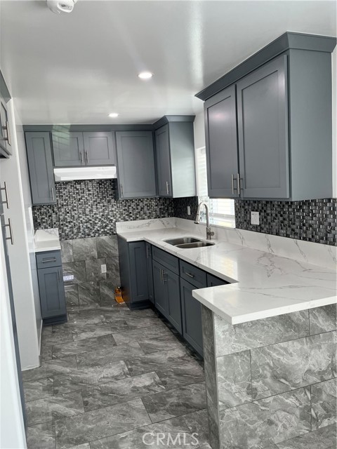 Detail Gallery Image 7 of 20 For 1073 1/2 W 112th St #1073 1/2,  Los Angeles,  CA 90044 - 2 Beds | 1 Baths