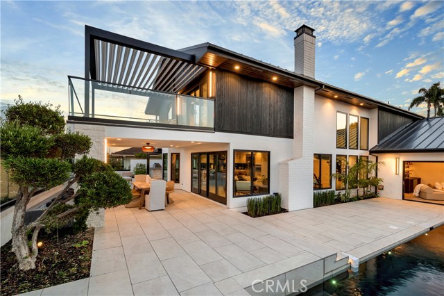 Detail Gallery Image 3 of 40 For 38 Drakes Bay Dr, Corona Del Mar,  CA 92625 - 5 Beds | 4/1 Baths