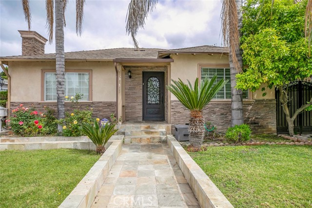 13353 Sylvan Street, Van Nuys CA: https://media.crmls.org/medias/5e71f005-387e-4a60-801f-dd8c9bf2f22a.jpg
