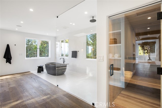 27405 Pacific Coast Highway, Malibu CA: https://media.crmls.org/medias/5e724123-de7b-49c6-bed5-5569438890c1.jpg