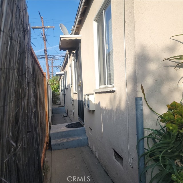 Detail Gallery Image 3 of 3 For 8741 Cattaraugus Ave, Los Angeles,  CA 90034 - – Beds | – Baths