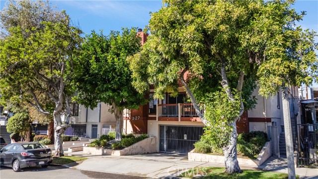 Detail Gallery Image 19 of 19 For 527 B E Elmwood, Burbank,  CA 91501 - 2 Beds | 3 Baths