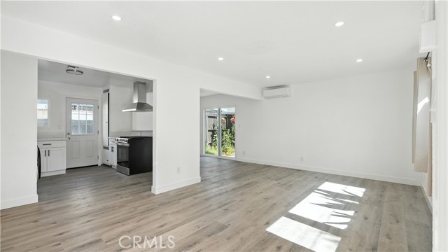 Detail Gallery Image 2 of 24 For 3659 W 110th St, Inglewood,  CA 90303 - – Beds | – Baths
