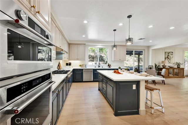 Detail Gallery Image 8 of 28 For 2463 N Eaton Ct, Orange,  CA 92867 - 5 Beds | 3 Baths