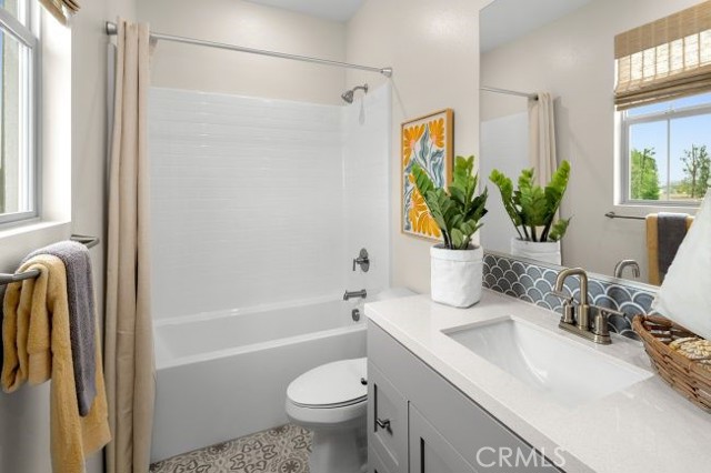 Detail Gallery Image 4 of 13 For 3401 Meeker Ave #G,  El Monte,  CA 91731 - 3 Beds | 3/1 Baths