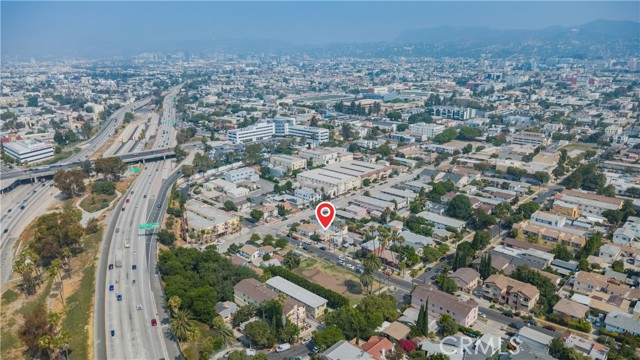 500 N Madison Avenue, Los Angeles CA: https://media.crmls.org/medias/5e744c0a-4422-4f2d-b7f5-1f569d0fb0f2.jpg