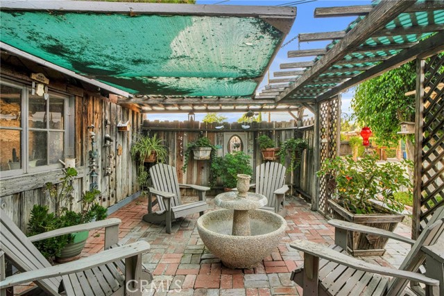 8666 Keokuk Avenue, Winnetka CA: https://media.crmls.org/medias/5e748478-2986-43ae-9535-bd29ac08ae61.jpg