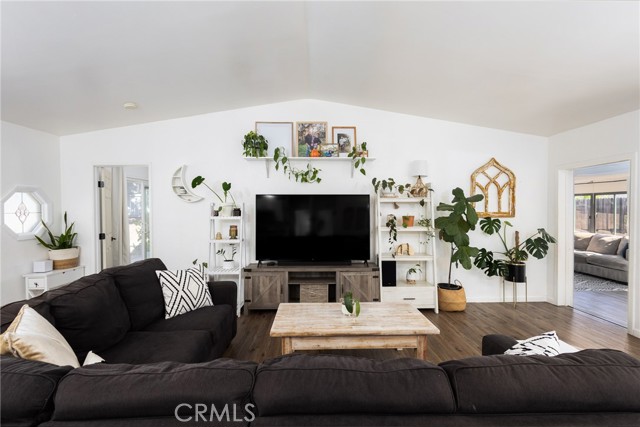 Detail Gallery Image 9 of 42 For 881 Greenacre, Santa Maria,  CA 93455 - 3 Beds | 2 Baths