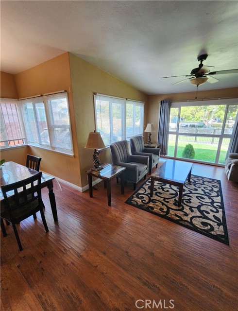 Detail Gallery Image 18 of 39 For 1788 W 37th Pl., Los Angeles,  CA 90018 - 3 Beds | 1 Baths