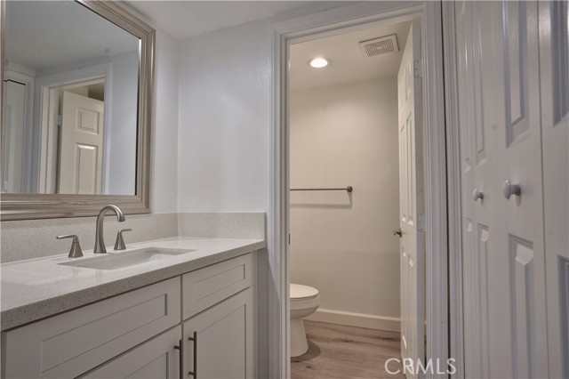 Detail Gallery Image 19 of 23 For 16022 Moorpark St #101,  Encino,  CA 91436 - 2 Beds | 2/1 Baths