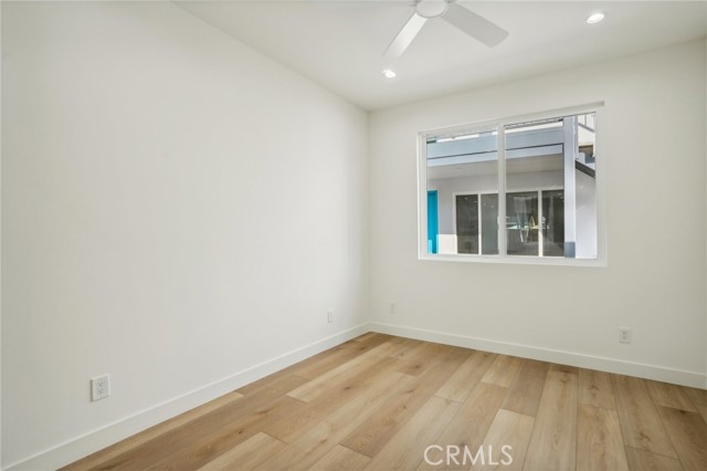 5622 Briercrest, Lakewood CA: https://media.crmls.org/medias/5e75ca3a-3dc7-4a53-a71c-142ffbe3ee39.jpg