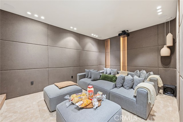 Detail Gallery Image 15 of 41 For 16782 Otsego, Encino,  CA 91436 - 6 Beds | 6/1 Baths