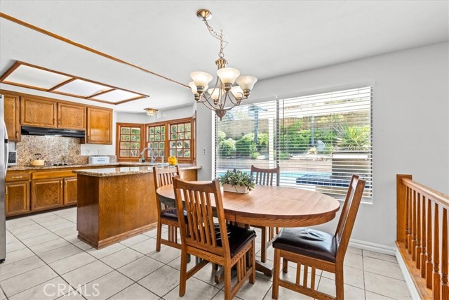 Detail Gallery Image 11 of 44 For 25252 Calero Avenue, Laguna Hills,  CA 92653 - 4 Beds | 3 Baths