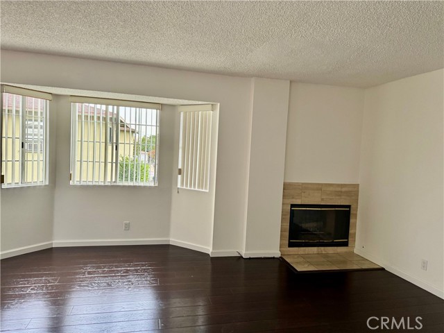Detail Gallery Image 8 of 32 For 5704 Sultana Ave #D,  Temple City,  CA 91780 - 3 Beds | 2/1 Baths