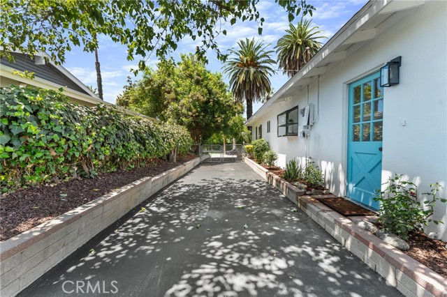 670 E Palm Avenue, Redlands CA: https://media.crmls.org/medias/5e7820a6-7b5d-450b-ab05-dc36a83e1d33.jpg