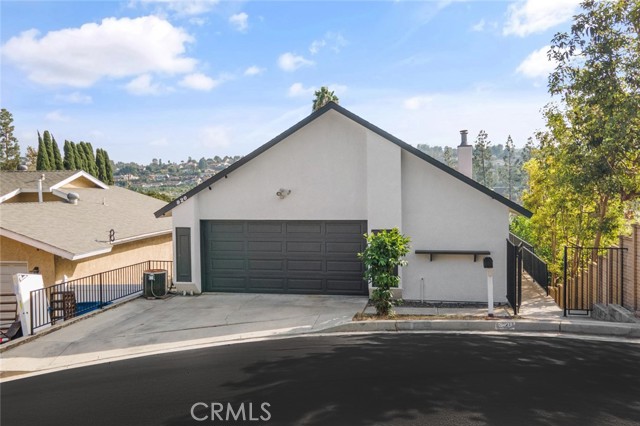 Detail Gallery Image 5 of 62 For 920 Sonora Ave, La Habra,  CA 90631 - 3 Beds | 3 Baths