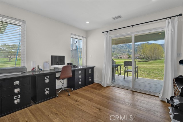 Detail Gallery Image 32 of 39 For 29700 Pinedale, Tehachapi,  CA 93561 - 4 Beds | 2/1 Baths