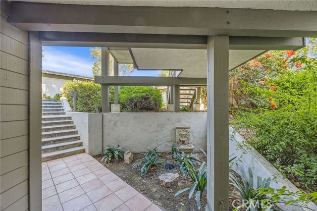 9 Las Brisas, Irvine CA: https://media.crmls.org/medias/5e78951e-080e-4191-80aa-81aa6c963c39.jpg