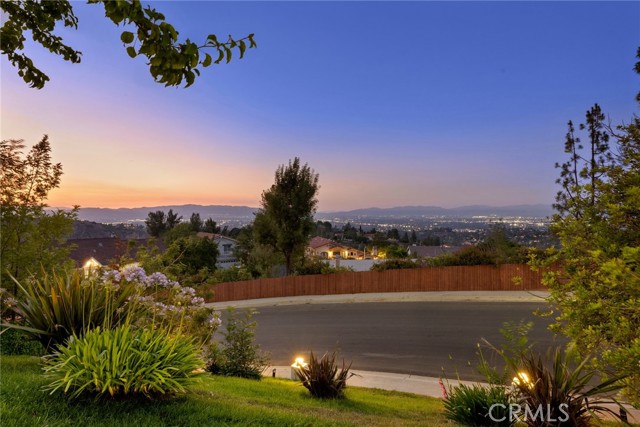 20101 Greenbriar Drive, Tarzana CA: https://media.crmls.org/medias/5e79080a-aae4-49bf-9b66-fe74f86d5310.jpg
