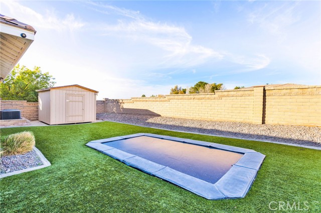 Detail Gallery Image 66 of 75 For 12389 Winesap, Apple Valley,  CA 92308 - 5 Beds | 2/1 Baths