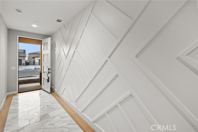 Image 2 of 60 For 431 Daniella Way