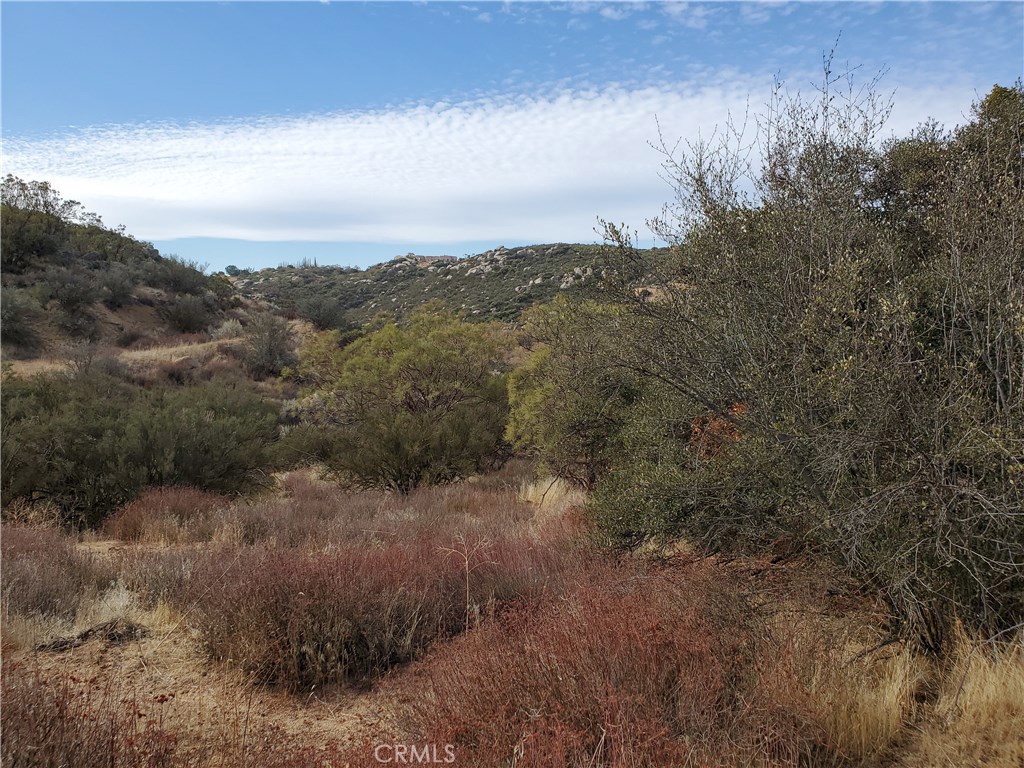 48775 Leaning Rock Court