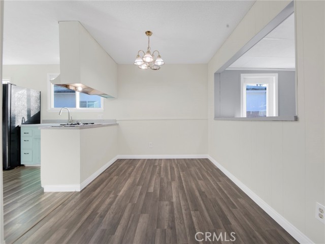 Detail Gallery Image 30 of 53 For 6215 Glide Ave, Woodland Hills,  CA 91367 - 4 Beds | 3 Baths