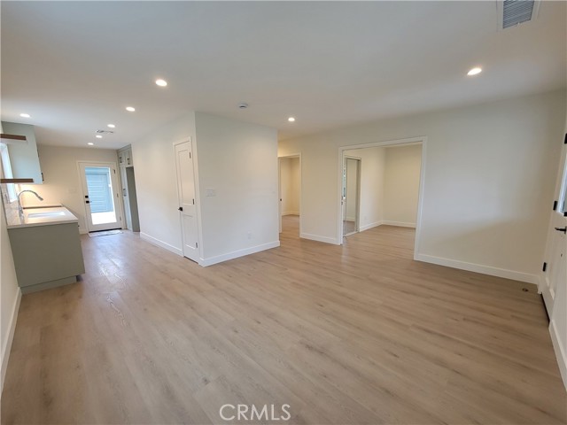 Detail Gallery Image 4 of 24 For 1159 Fiat St, Torrance,  CA 90502 - 3 Beds | 2 Baths