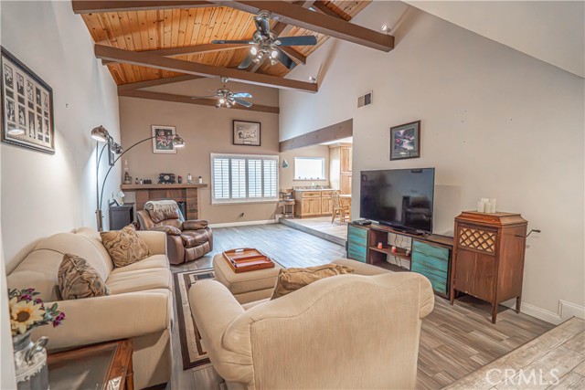 Detail Gallery Image 3 of 38 For 2650 Belburn Pl, Simi Valley,  CA 93065 - 5 Beds | 2 Baths