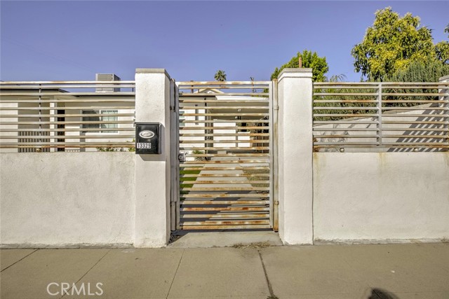 Detail Gallery Image 2 of 25 For 13329 Strathern St, North Hollywood,  CA 91605 - 2 Beds | 1/1 Baths