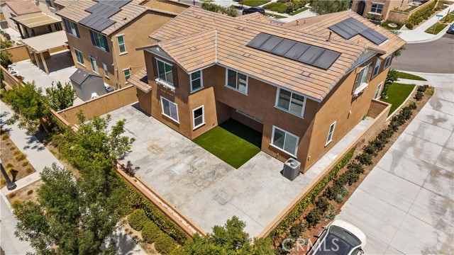 4132 S Canal Way, Ontario CA: https://media.crmls.org/medias/5e7acedc-3bd3-420a-b40e-db1362e859c4.jpg