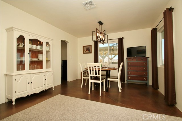 Detail Gallery Image 5 of 21 For 75127 Mayfair Dr, Twentynine Palms,  CA 92277 - 2 Beds | 1 Baths