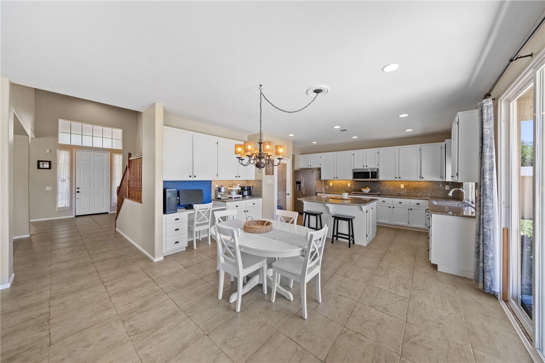 Detail Gallery Image 18 of 60 For 41772 Springbrook Ct, Murrieta,  CA 92562 - 6 Beds | 3/1 Baths