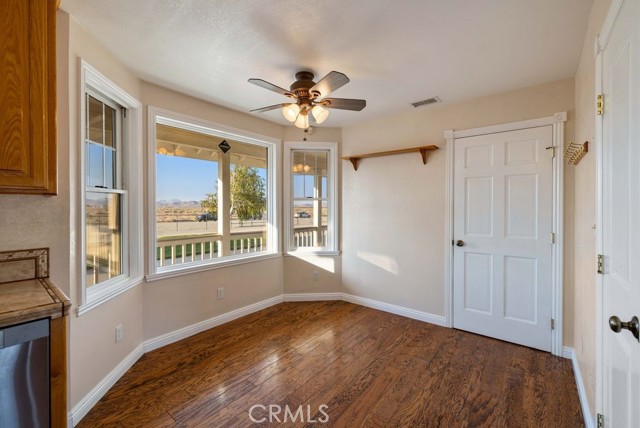 Detail Gallery Image 9 of 38 For 7582 Elder Ave, Rosamond,  CA 93560 - 3 Beds | 2 Baths