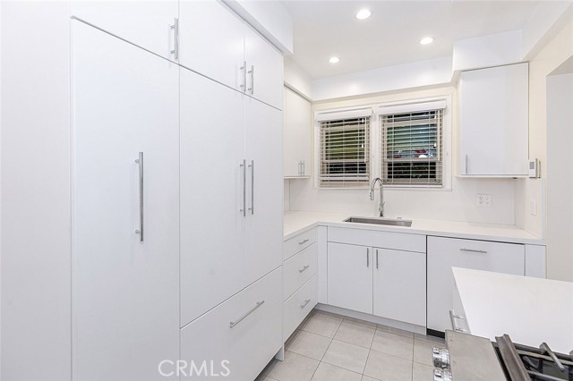 Detail Gallery Image 19 of 37 For 5966 San Vicente Bld #3,  Los Angeles,  CA 90019 - 1 Beds | 1 Baths