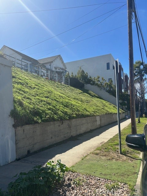 Detail Gallery Image 3 of 6 For 241 W 8th Street, San Pedro,  CA 90732 - – Beds | – Baths